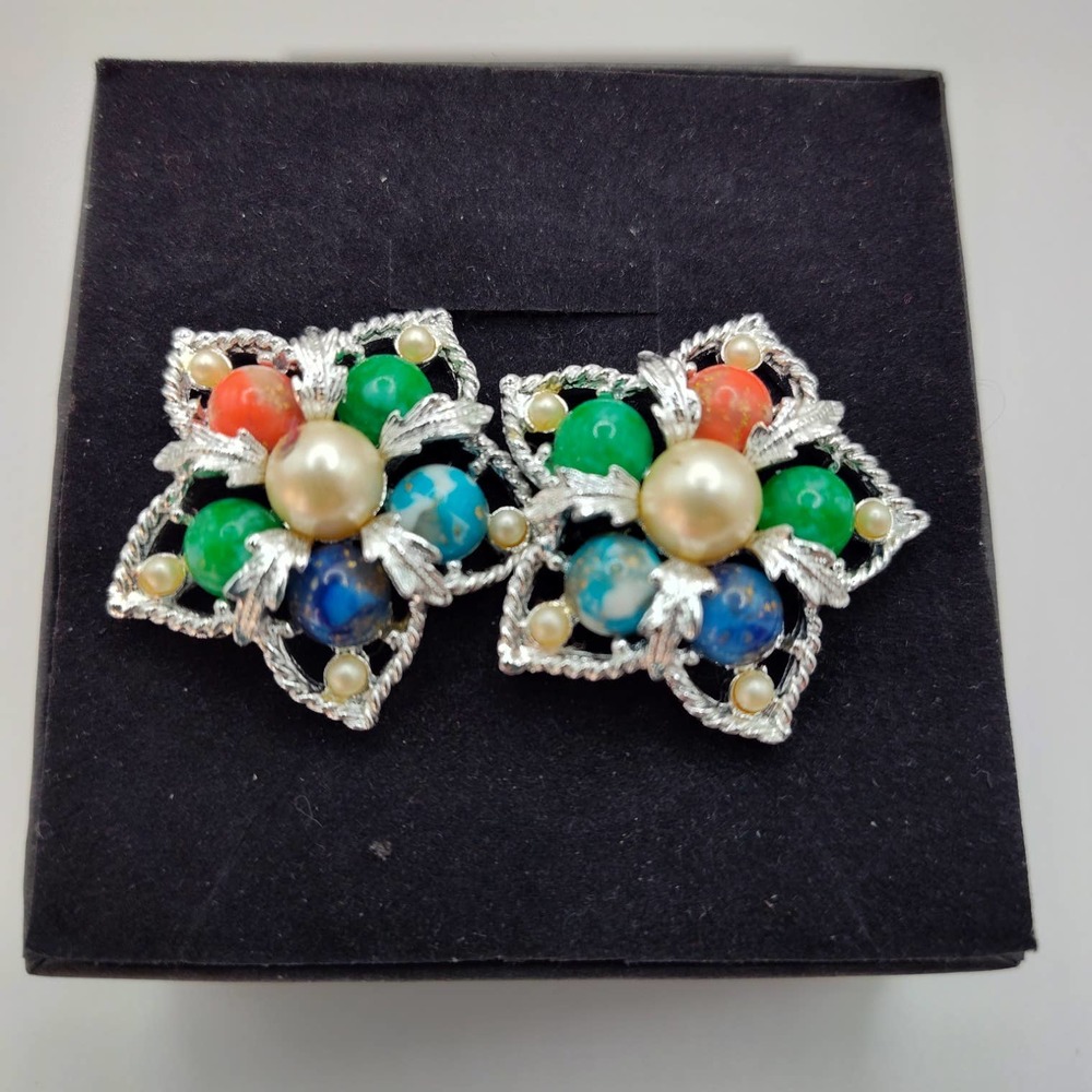 Sarah Coventry  "Fantasy" Silver Tone Clip on Earrings